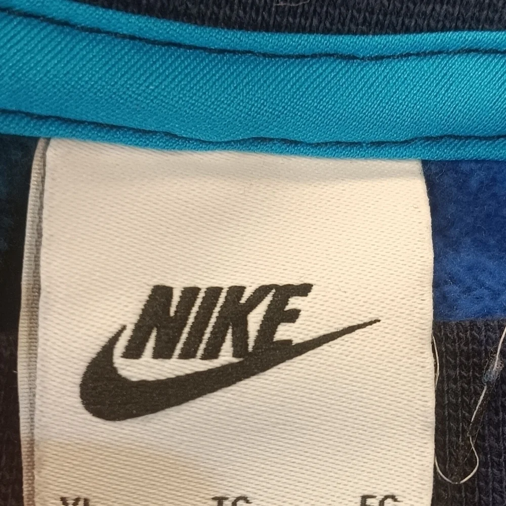Nike Kids' Sportswear Logo Sweatshirt Boy's Size XL